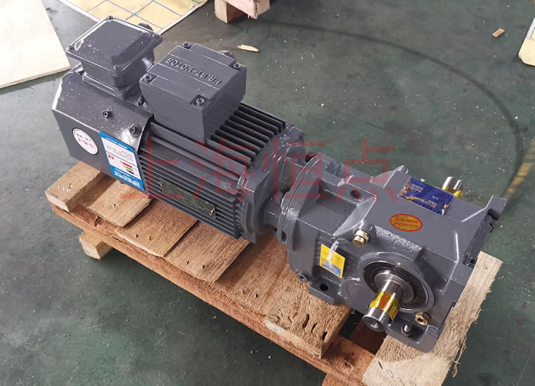 K37系列減速機輸入配變頻電機，輸出雙軸A+B 實物照片