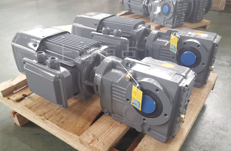 KA37系列減速機通孔輸出，配電機實物圖