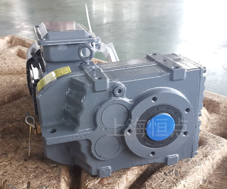 FA57減速機 輸入配電機 輸出通孔 實物圖