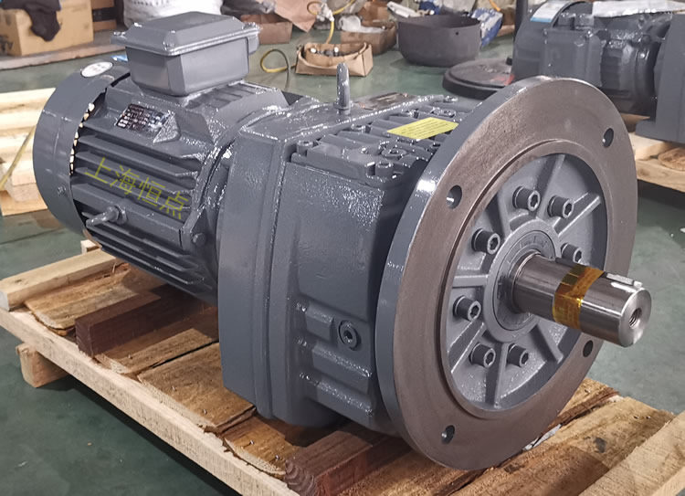 RF87減速機，立式安裝，輸入配電機，實物照片如下