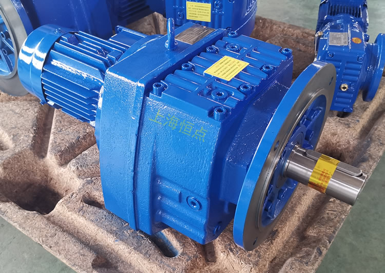 RF87減速機，立式安裝，輸入配電機，實物照片如下